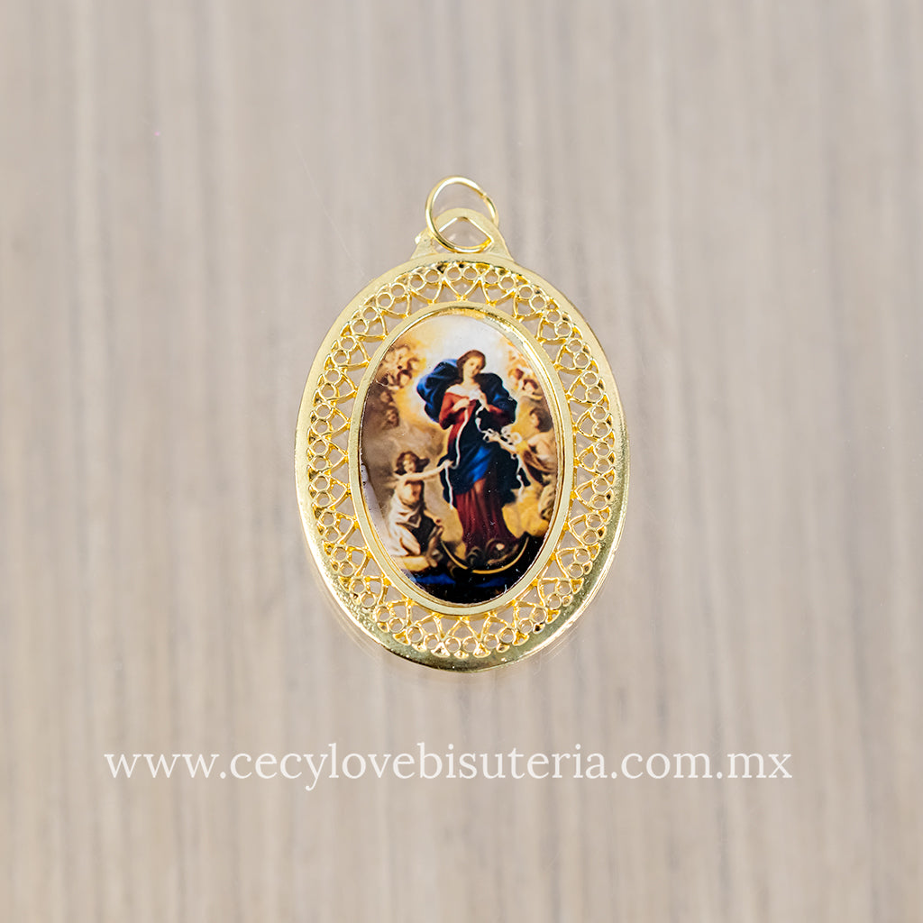 Medalla Ovalada Virgen Desatanudos