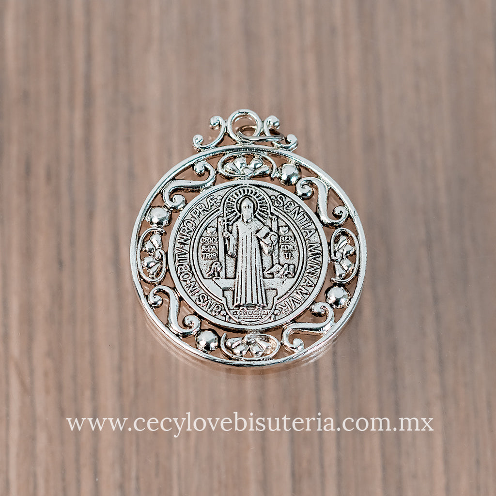 Medalla San Benito Plateada