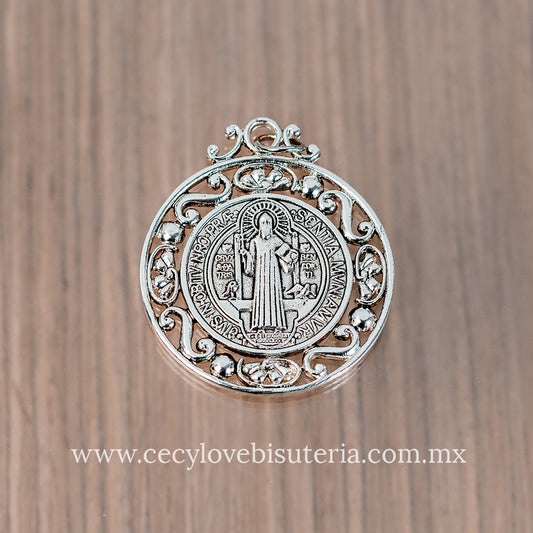 Medalla San Benito Plateada