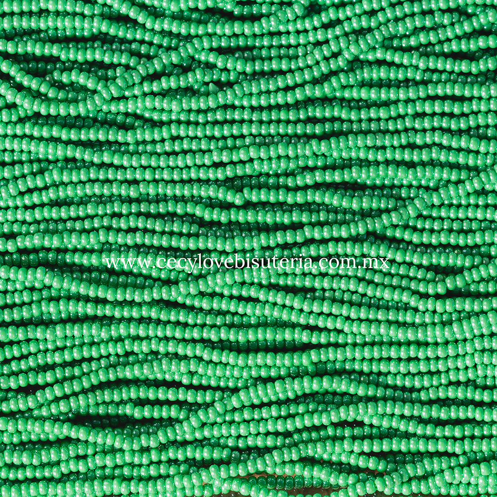 Chaquira Calibrada Verde Gloss 11/0