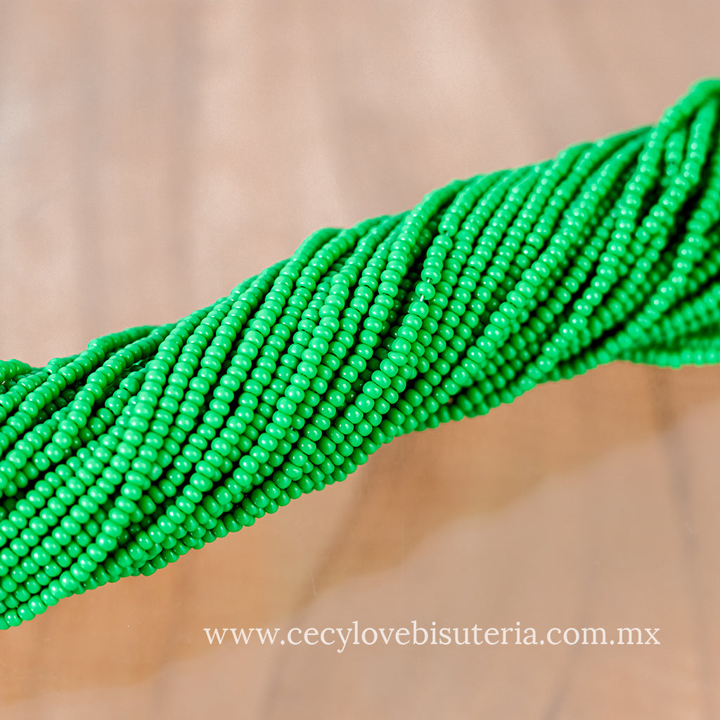 Chaquira Calibrada Verde 11/0