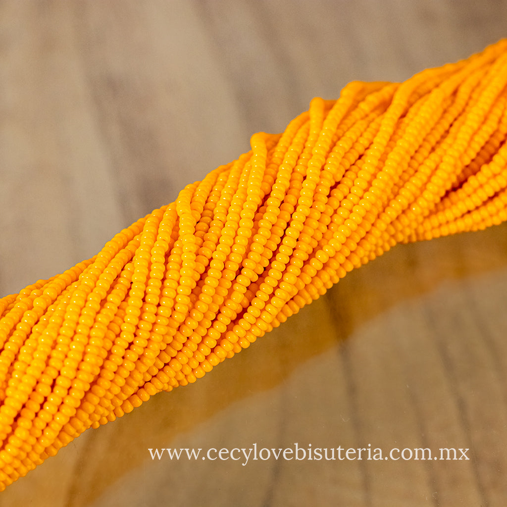 Chaquira Calibrada Naranja 11/0