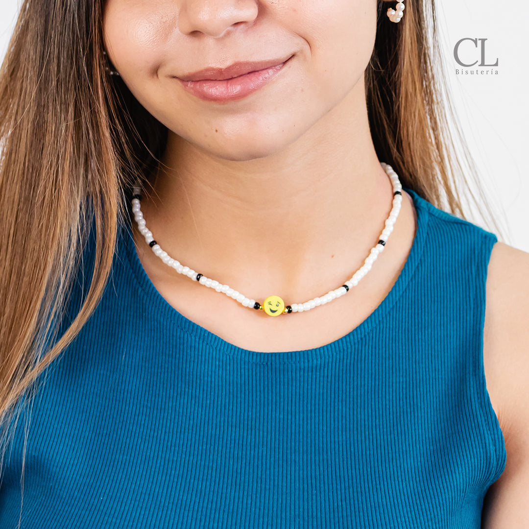 Choker Emoji Guiño