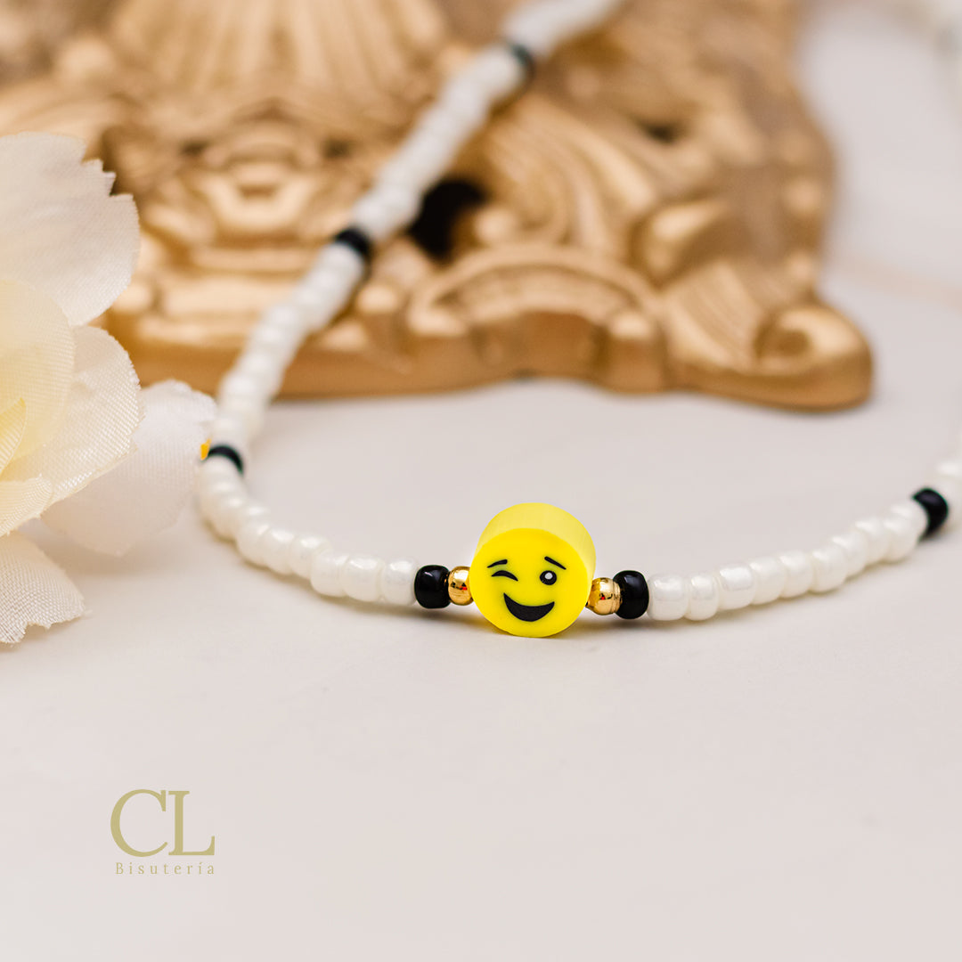 Choker Emoji Guiño