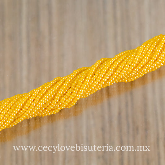 Chaquira Calibrada Amarillo Gloss 11/0
