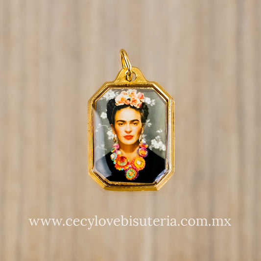 Medalla Cuadrada Frida Kahlo Flores