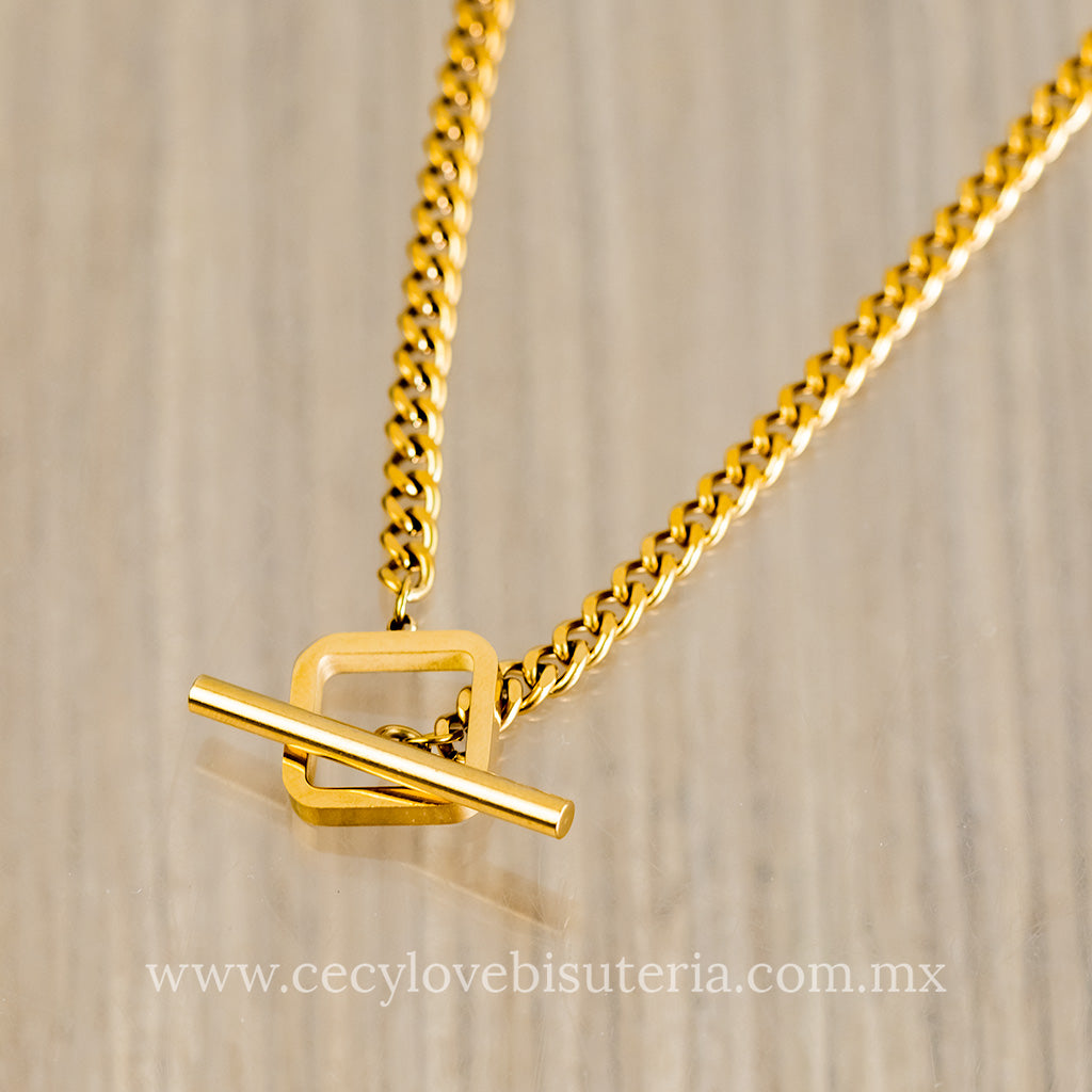 Collar Broche Cuadrado