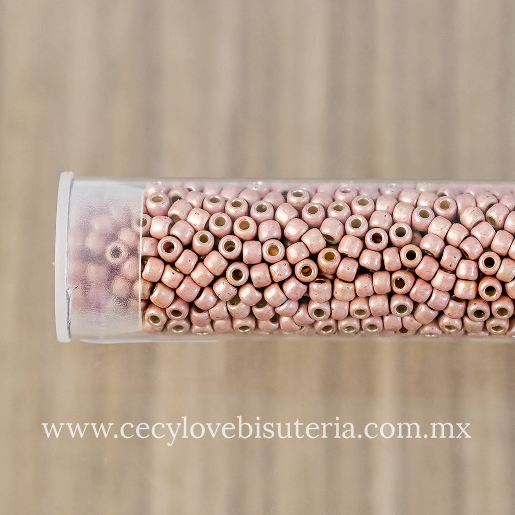 Seed Bead Rosa Viejo 11/0